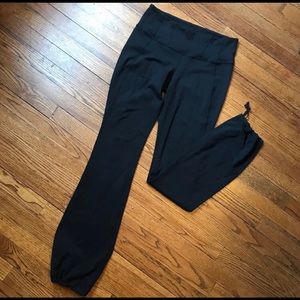 Black Lululemon size 8 yoga pants